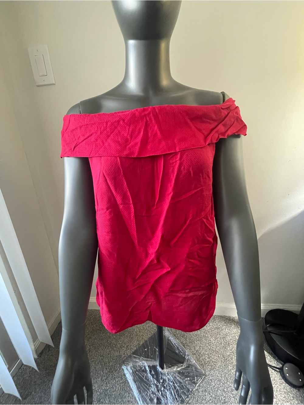 Massimo Dutti Off-Shoulder Camisole in Red